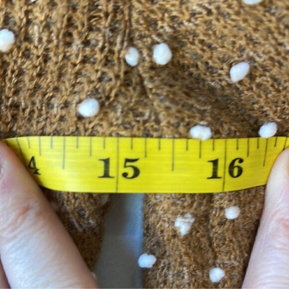 BCBGeneration Cropped Sweater Brown White Puffs - Picture 6 of 9